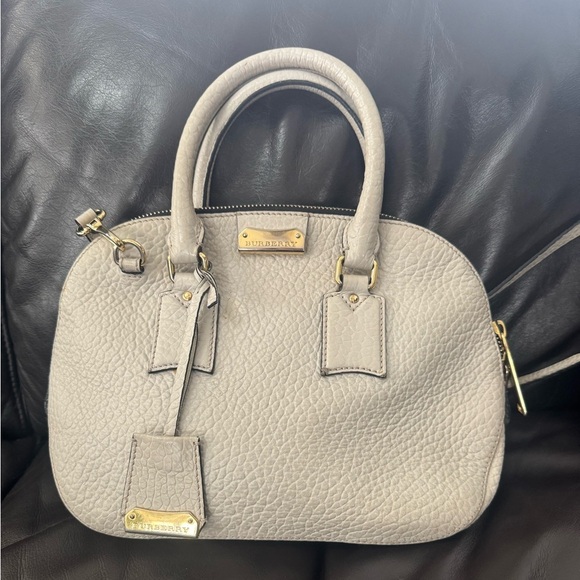 BURBERRY Pebbled Leather Or hard Bag - Preloved - AUTHENTIC - Picture 1 of 16